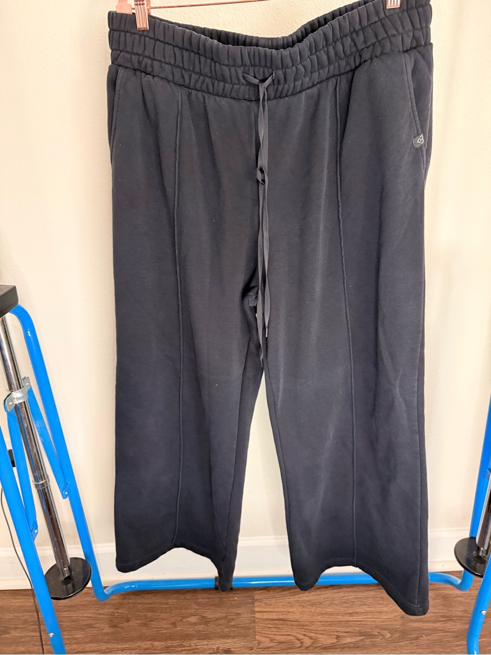 Women's Wide Leg Drawstring Pants — Black